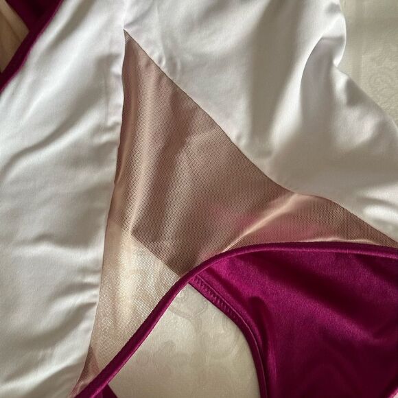 PINK Victoria's Secret Purple Deep V-Neck Halter One Piece Swimsuit size S/P - Picture 7 of 9